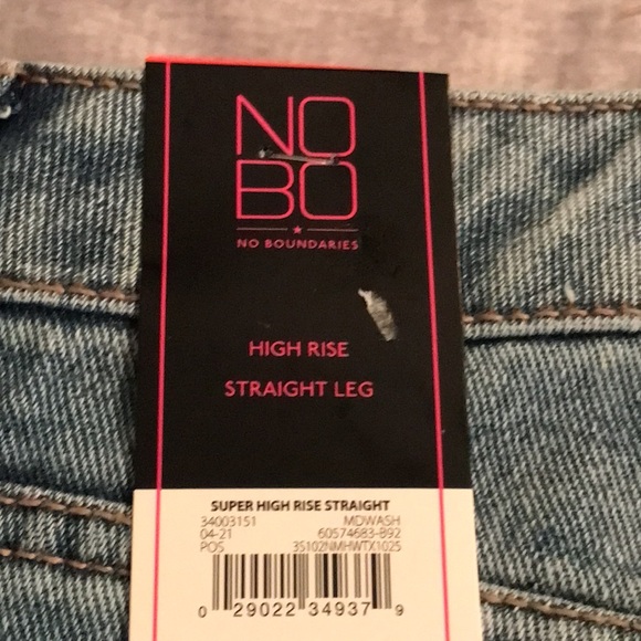 No Boundaries Super High Rise Straight Jeans Size 5 NWT - Picture 4 of 5